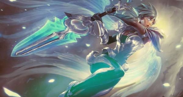 英雄联盟放逐之刃锐雯应出什么装,放逐之刃锐雯高燃混剪凤凰传奇