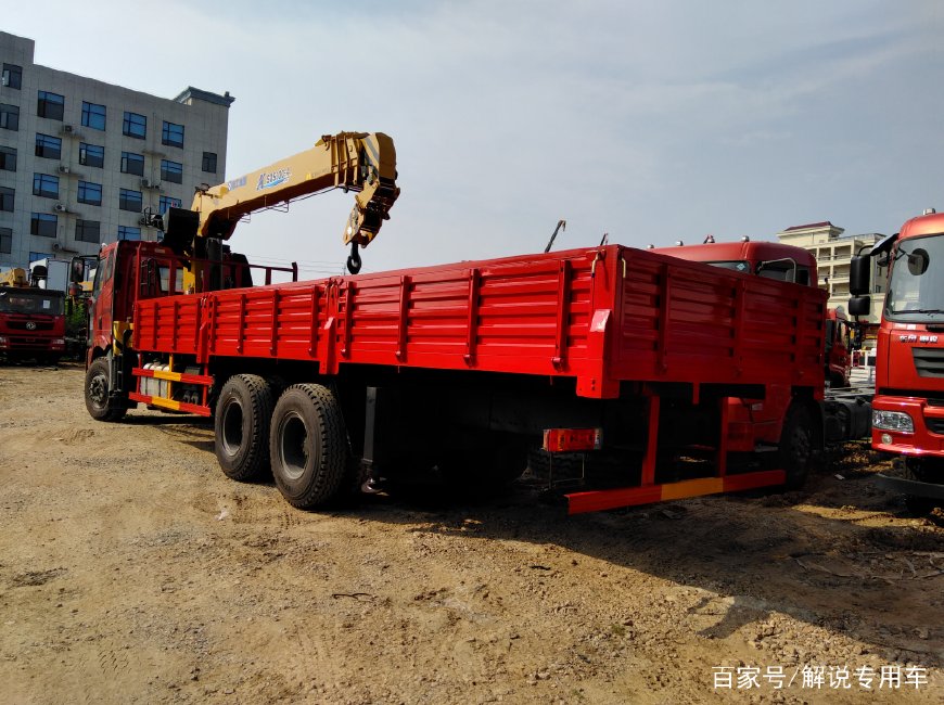 一汽解放j6国六240马力随车吊,解放j6l徐工7吨随车吊