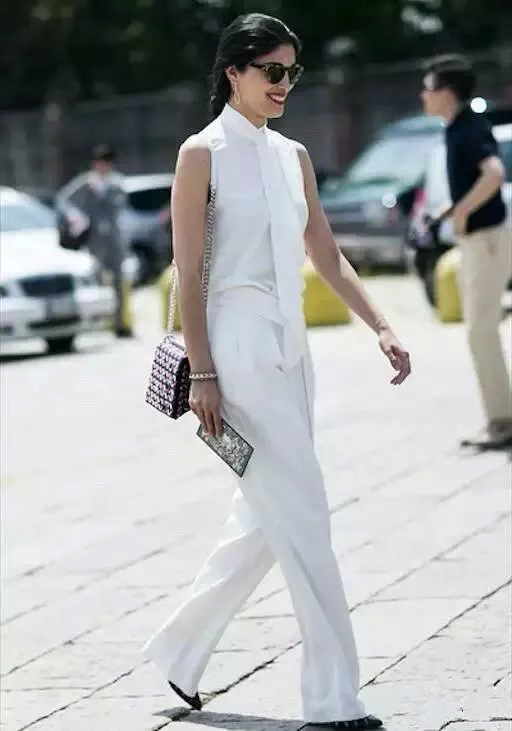 这个春夏时髦精都在穿这三种元素,夏日穿搭胖胖的中性风裤子