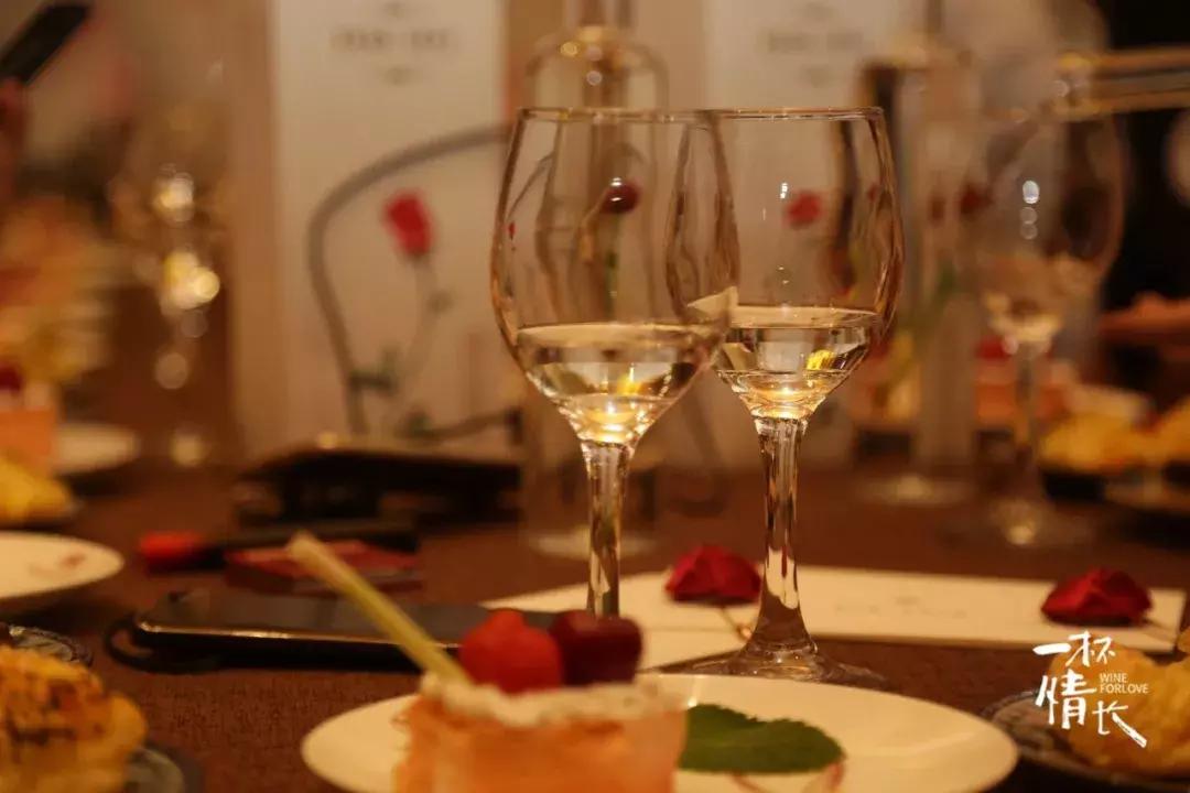 宕囧畞鍙ゅ牎澶滄櫙,宕囧畞鍙ゅ牎