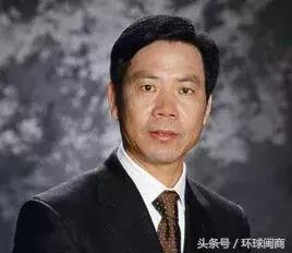 25亿卖出，12亿再买回“拉链”业务，浔兴股份到底在干嘛？