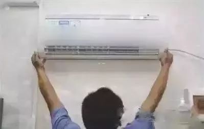 夏日炎炎掌握空调的正确清洗姿势,天热了空调深度清洗很重要
