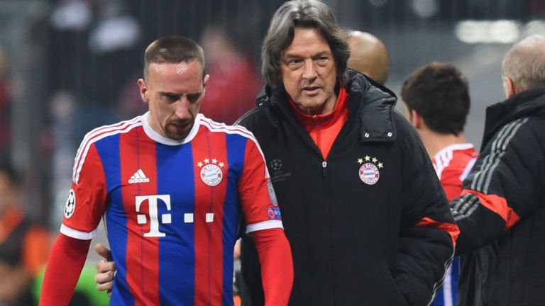 将军白发征夫泪的上一句,将军白发征夫泪下一句是什么