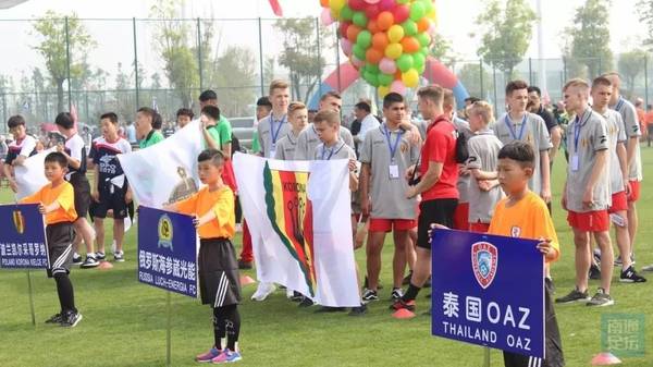 当今足坛最励志的足球运动员,足坛最励志的人