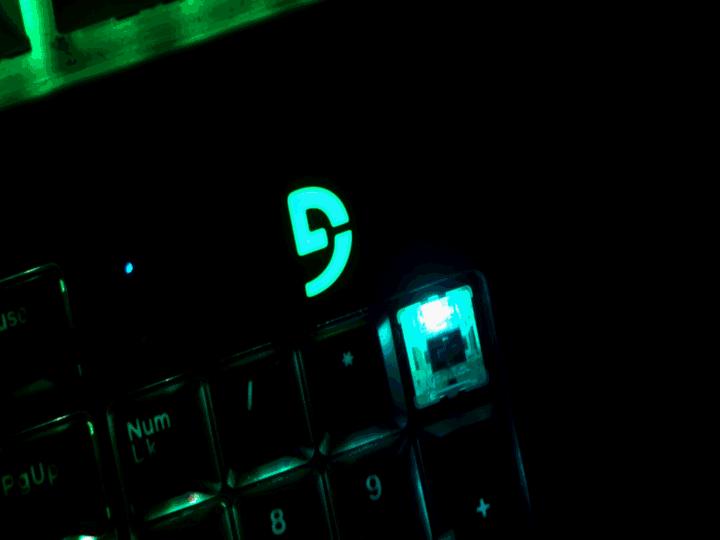 樱桃rgb轴和普通轴有什么区别,樱桃rgb红轴手感好不好