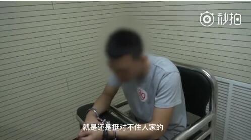 格斗男子街头打人,北京小伙街头搏击打人视频