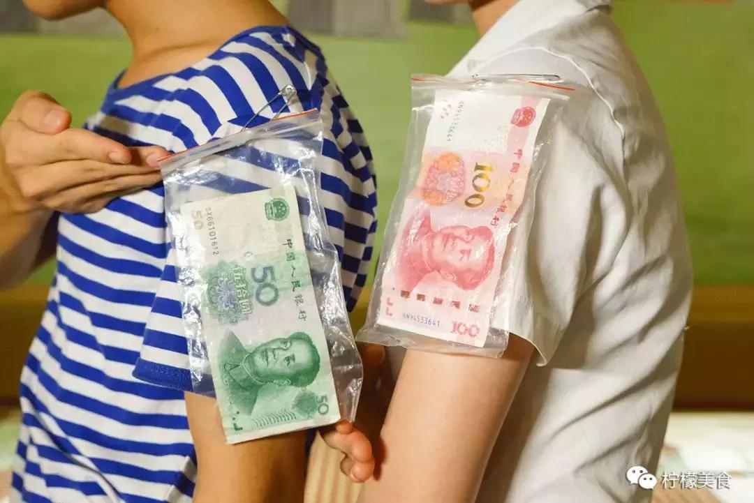 这家店很“丑”,还有一碗脏脏面