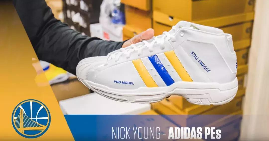 血洗火箭，带你走进勇士的球鞋仓库！