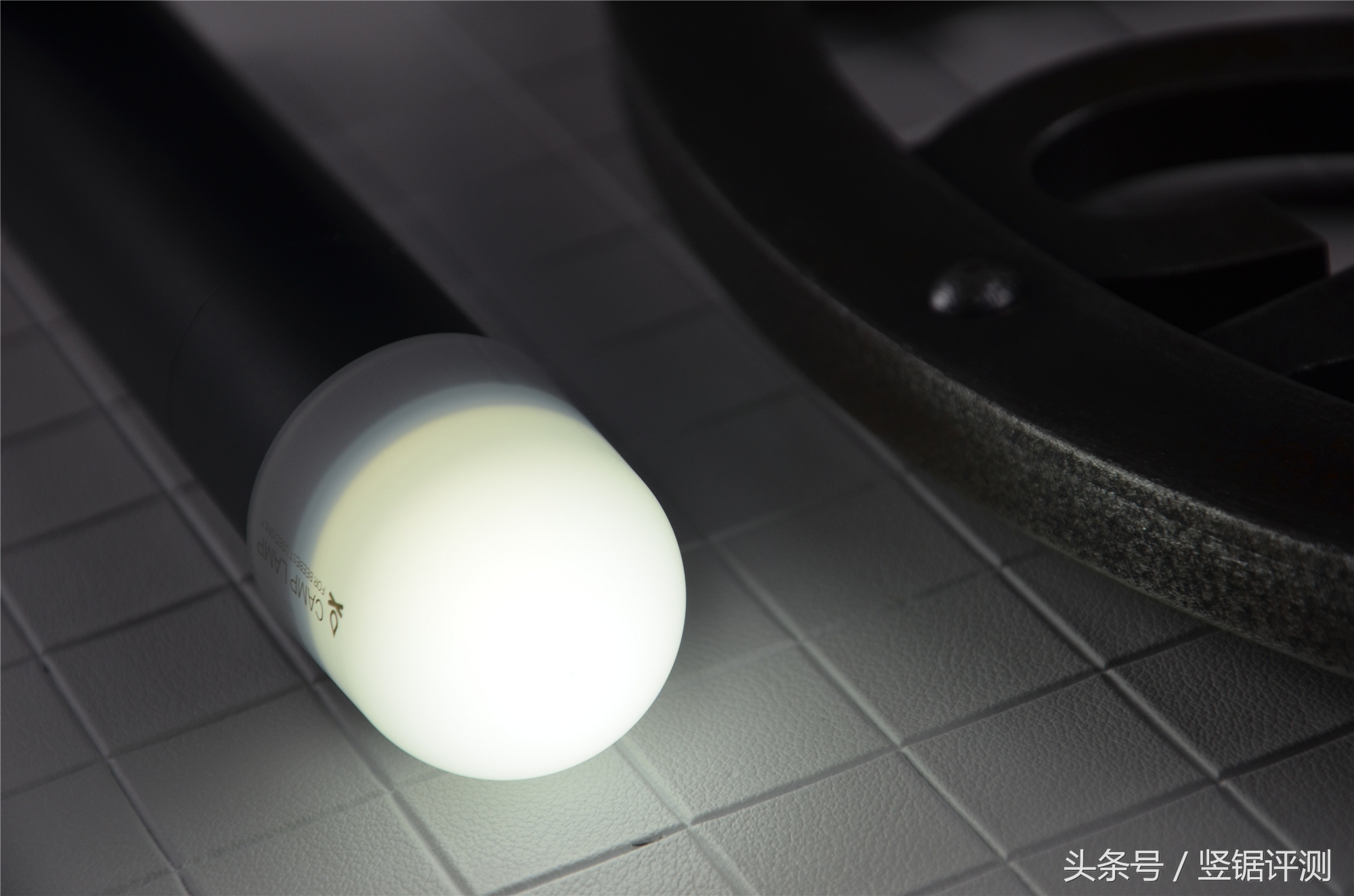 小米强光手电筒评测,小米极蜂变焦强光手电筒