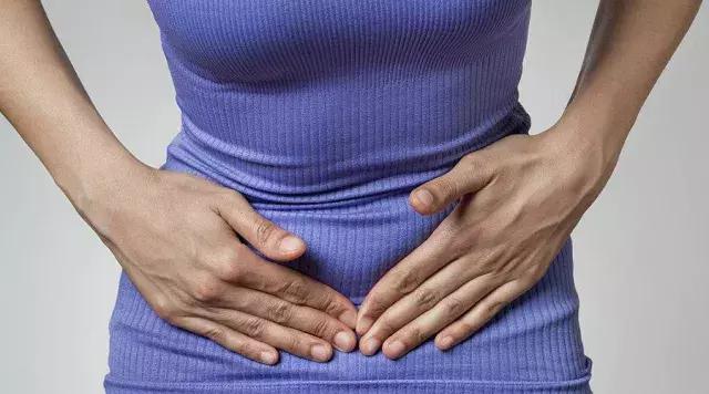 一紧张害怕就拉肚子是怎么回事,一紧张就上厕所小便是什么原因