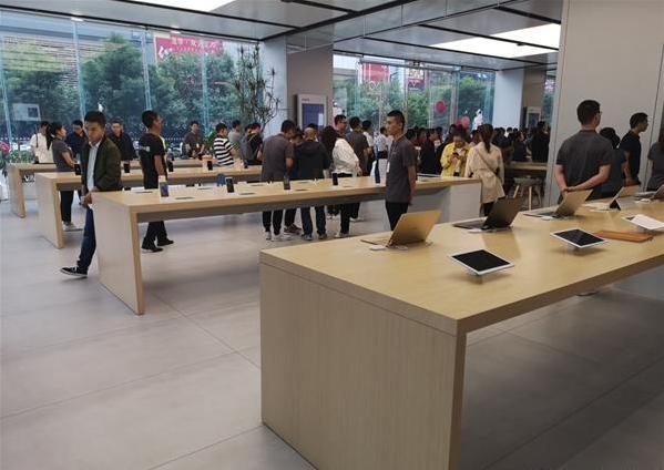 坚果r1摄像头玻璃划痕,锤子坚果r1后摄像头长什么样