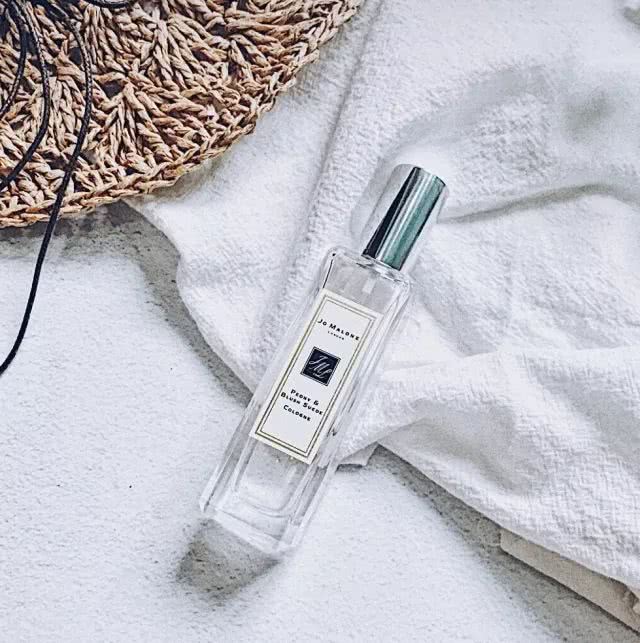 夏天用香水让你更加有魅力,这个夏天用的清爽香水