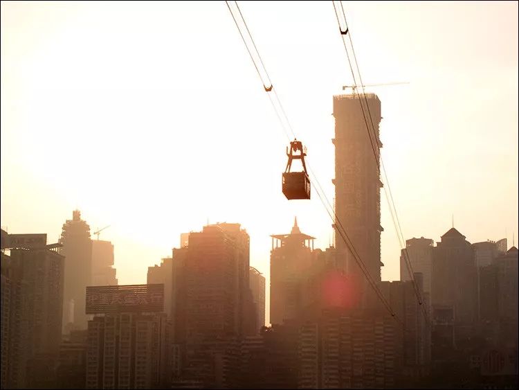 重庆夜景真的比香港好看吗,重庆夜景为什么比香港还繁华