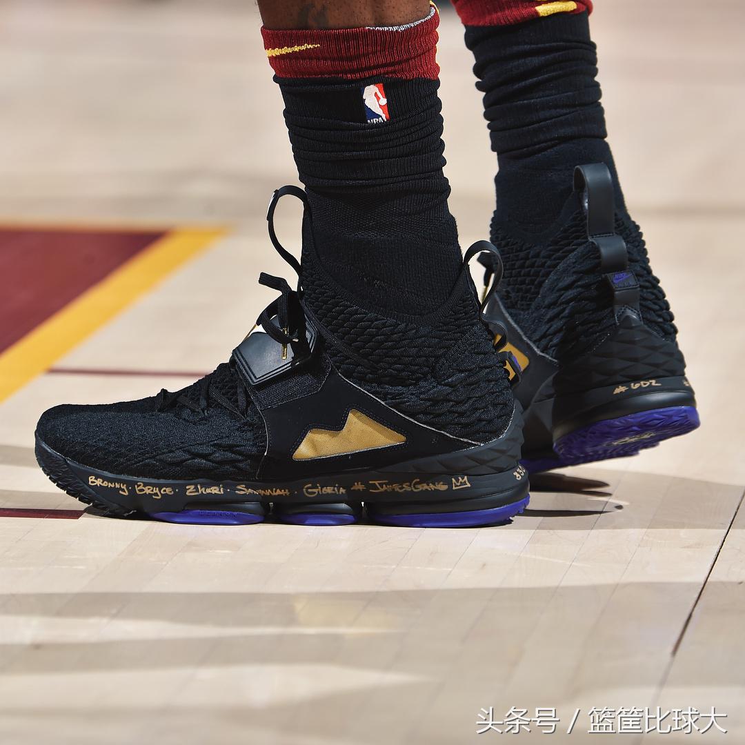 jr上脚球鞋,jr总决赛球鞋