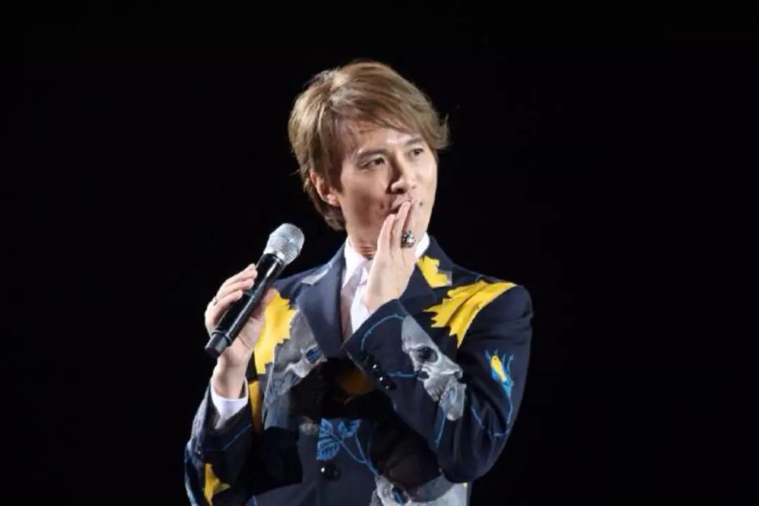 深读｜一边骂黄牛*党**，一边买黄牛票，世道就是这样变坏的