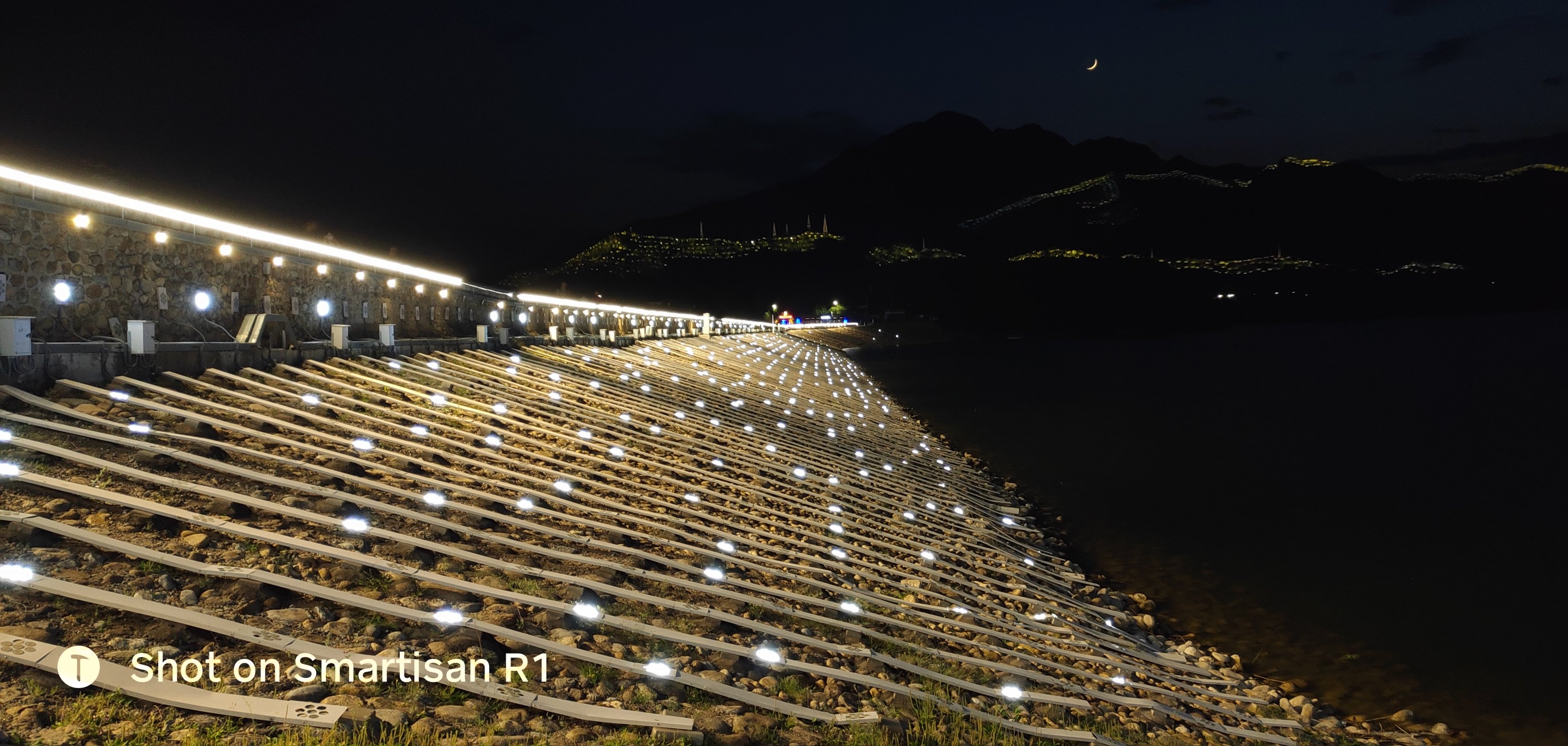 瓦力评测坚果r1,坚果r1pro3评测视频