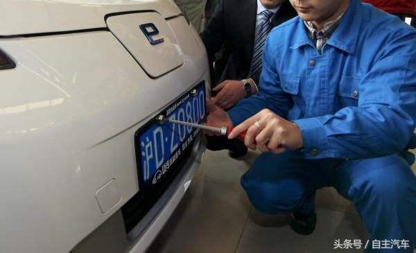 新车上牌和保留原号牌哪个划算,换新车用旧号牌