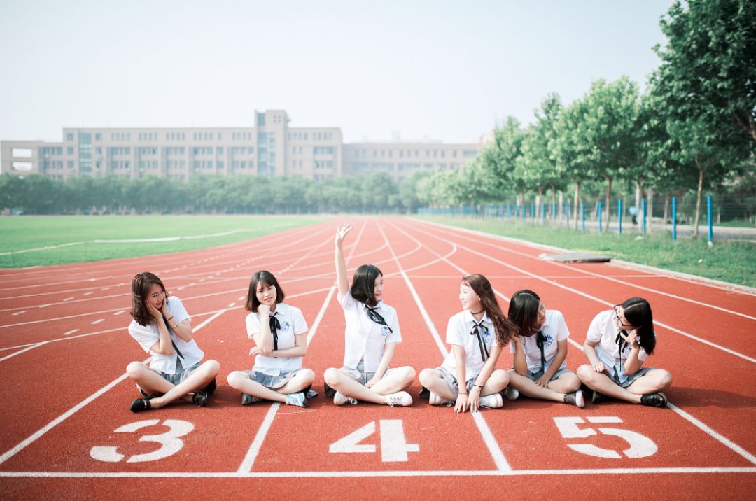 五十人集体照拍照姿势创意大全,高逼格的集体照怎么拍