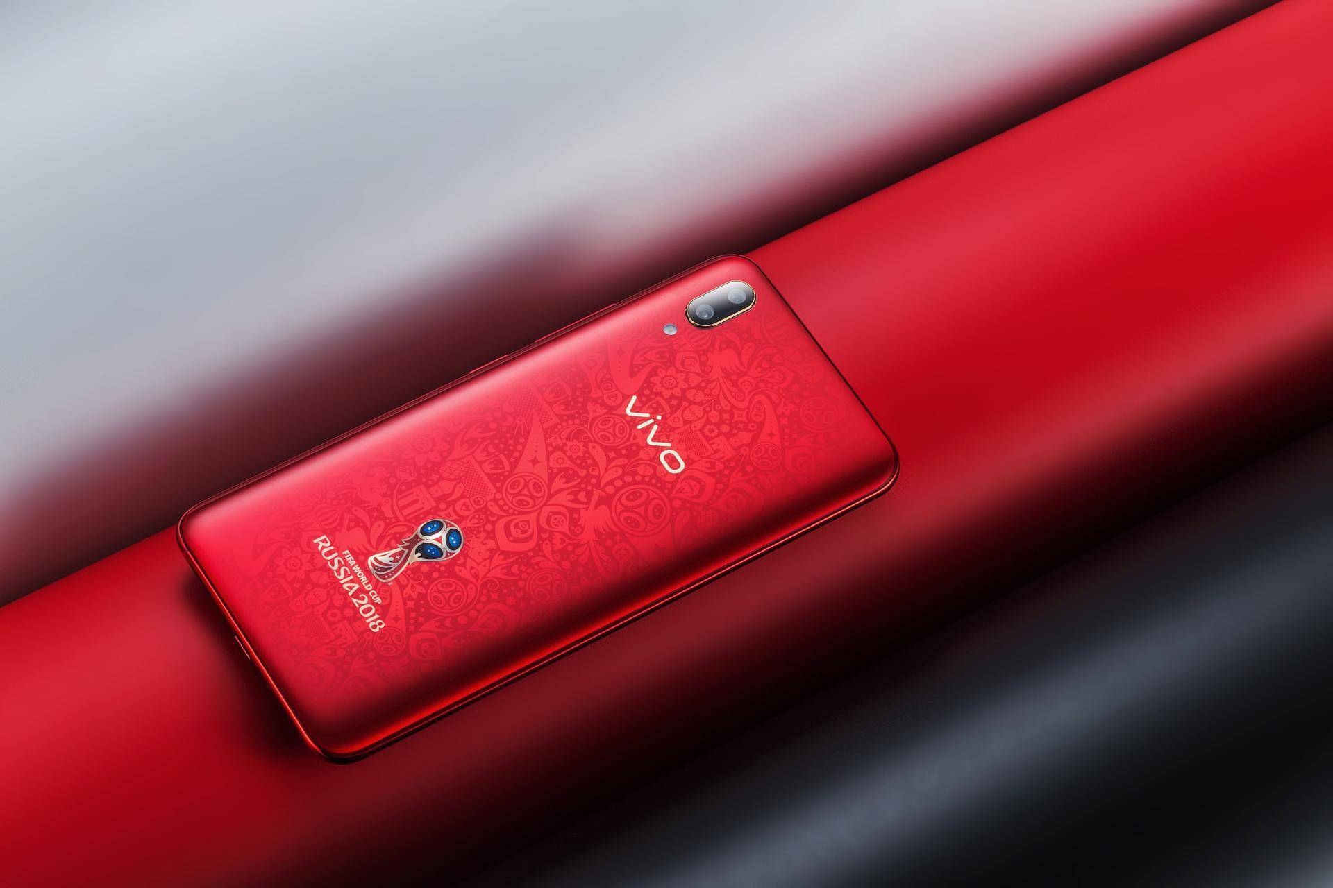 忠实球迷的换呼：vivoX21世界杯非凡版胜利红图赏