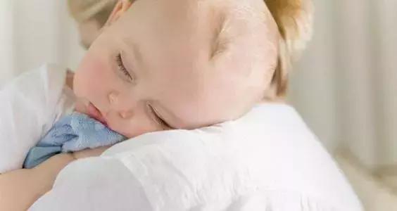 母乳解冻后为什么有点儿腥？有影响吗？