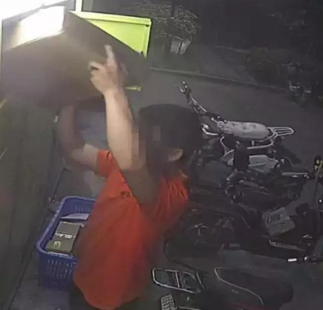 如何凭取件码到快递站取包裹,取快递取件码会发短信吗