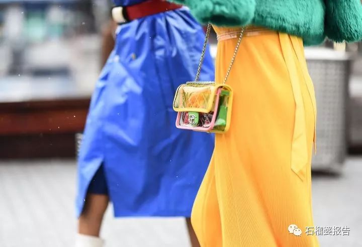 包包夏天春秋,包包天气热了为什么会融化