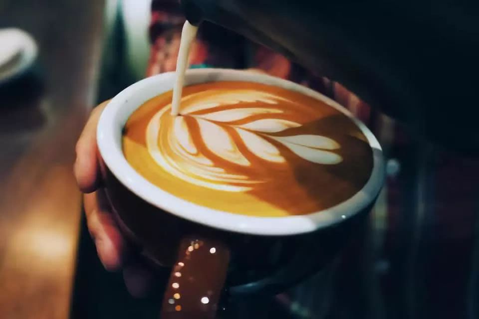 深更咖啡爱抚，我就让你睡不着哈哈！