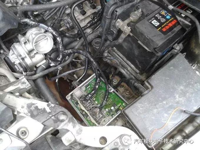 福克斯发动机故障灯亮,福特福克斯发动机故障灯亮原因