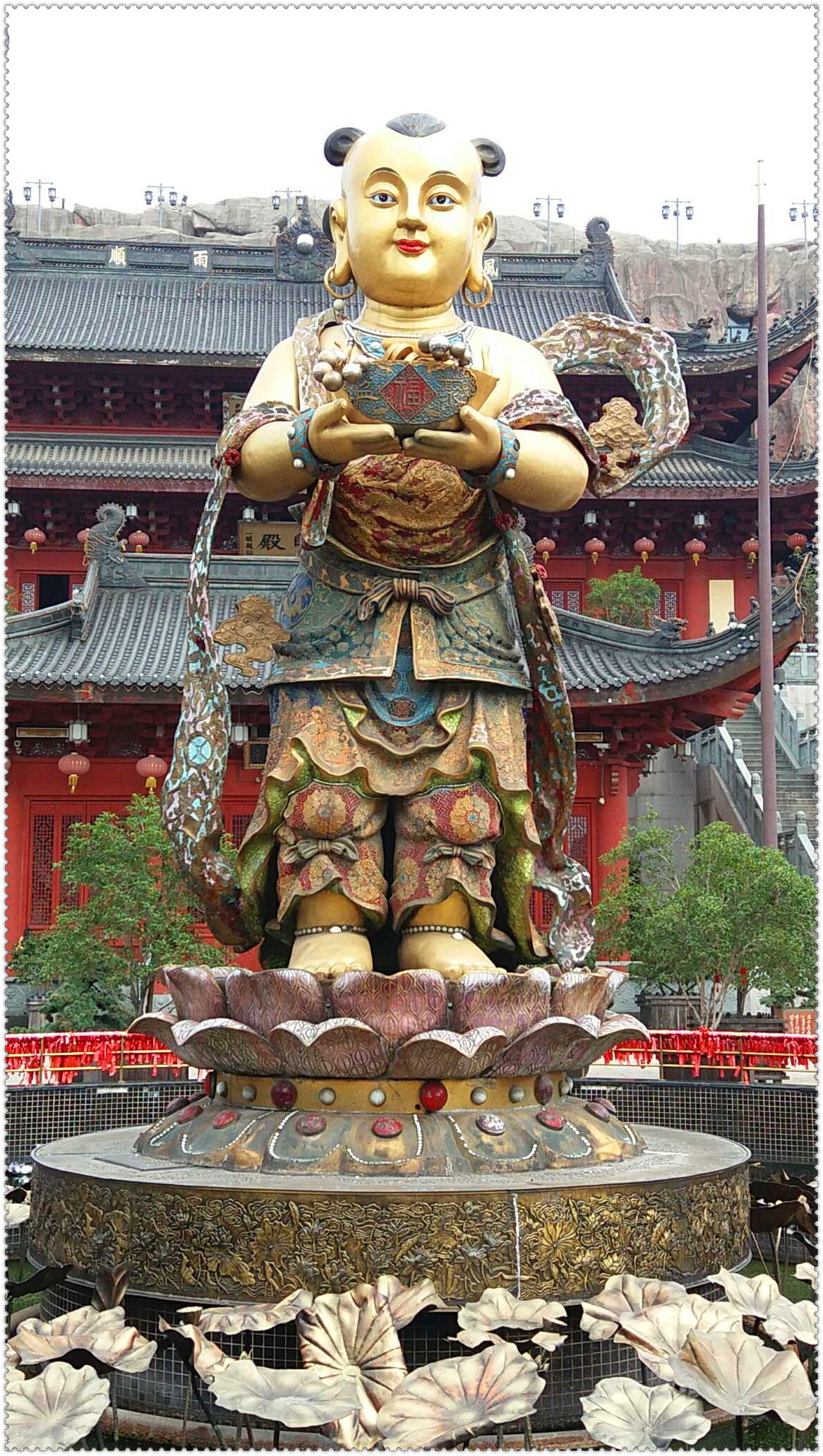 上海东林寺最高玉观音,上海东林寺五佛冠介绍