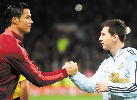 俄罗斯世界杯主题曲livingfootball,俄罗斯世界杯主题曲komanda