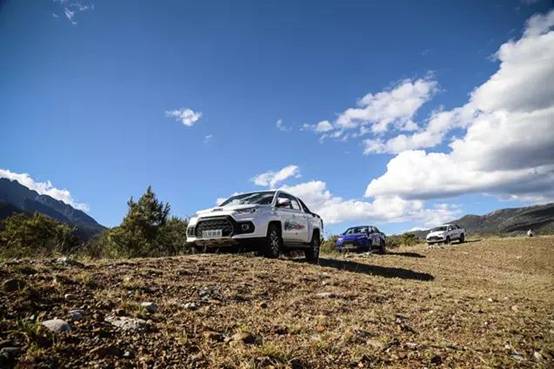 江铃域虎72023柴油自动四驱试驾,江铃域虎2.4t四驱柴油版