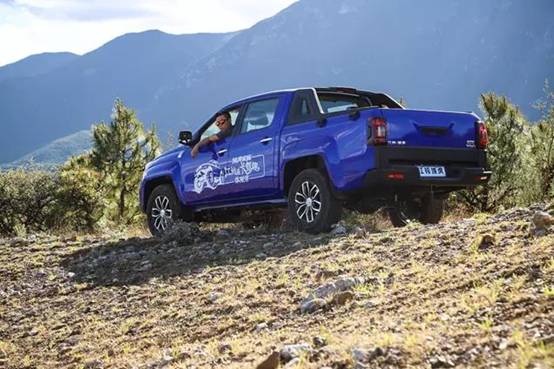 江铃域虎72023柴油自动四驱试驾,江铃域虎2.4t四驱柴油版