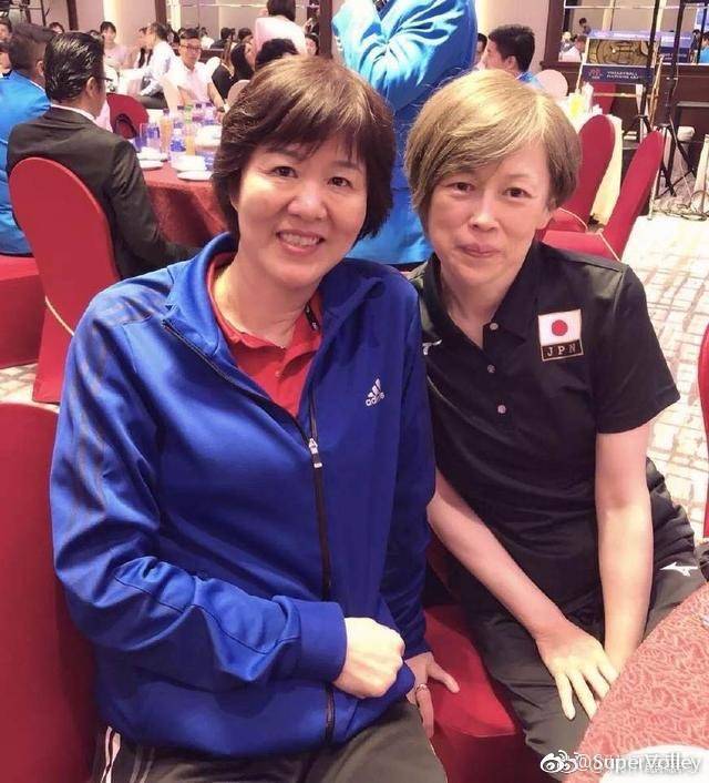 世界女排锦标赛中田久美,郎平和中田久美年前的照片