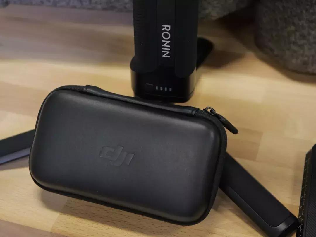 大疆如影s稳定器装箱,大疆如影s相机稳定器竖屏安装