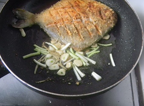 红烧鲳鱼的最佳吃法和做法,简单易学易做的红烧鲳鱼家常做法