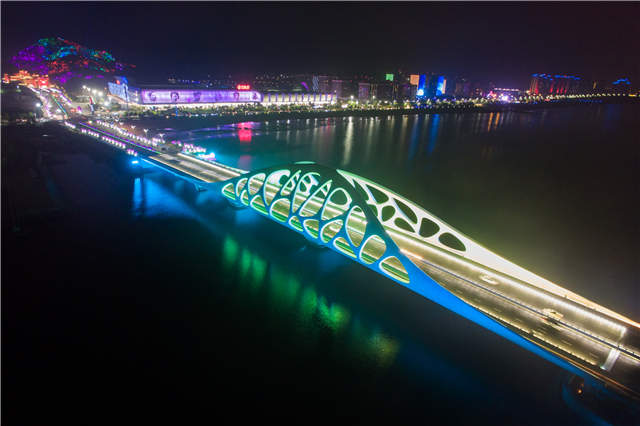 青岛黄岛区珊瑚贝桥介绍,青岛珊瑚贝桥