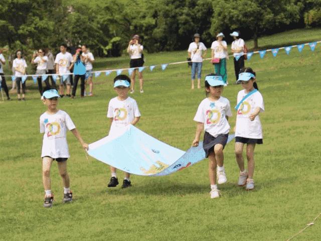 幼儿园校服比赛,上海校服大比拼