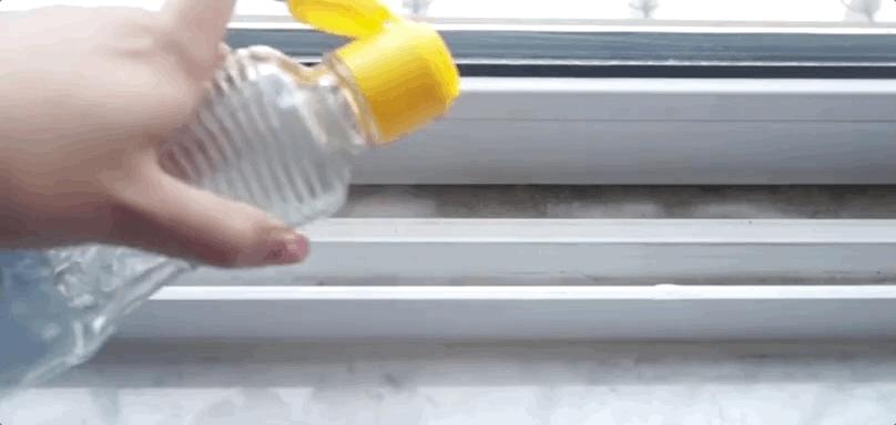 窗户发霉怎么洗掉霉斑,窗户周围墙体渗水返潮发霉处理