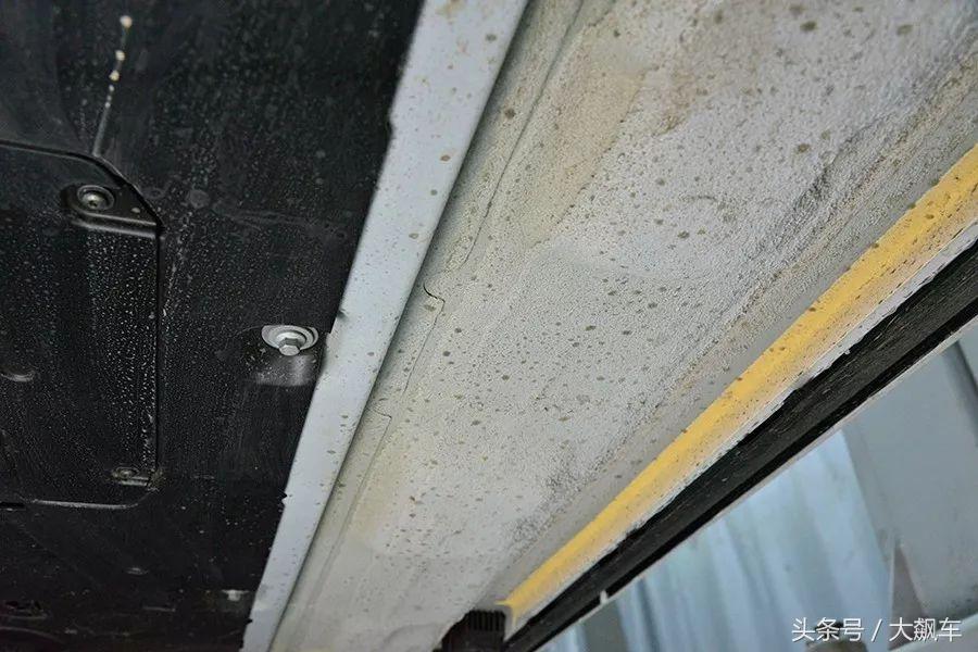 前悬铝合金,前悬双叉臂和五连杆