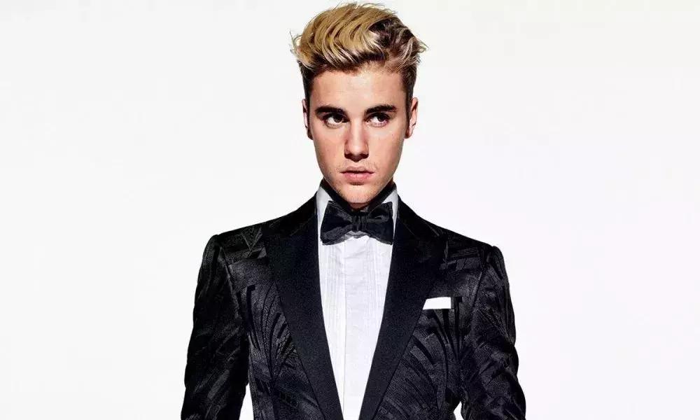 长脸女人最好看的发型,长脸适合什么样的发型