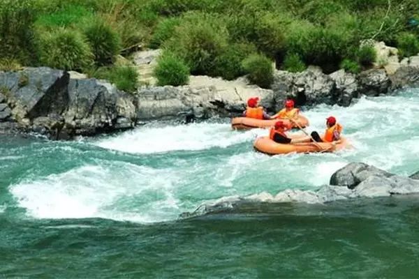 抛开空调WiFi西瓜，让博罗给你一个最美的“湿身”理由！