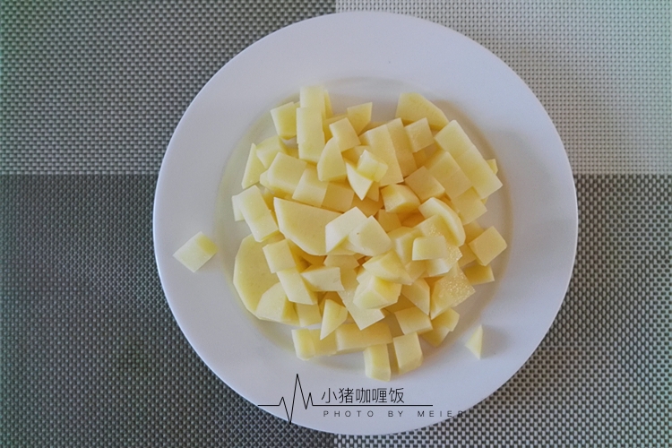 欢度六一儿童节，做一个萌萌的卡通饭团吧，孩子喜欢，做法简单