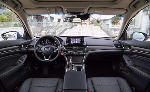 为什么思铂睿开着比雅阁好,思铂睿行驶质感比雅阁好