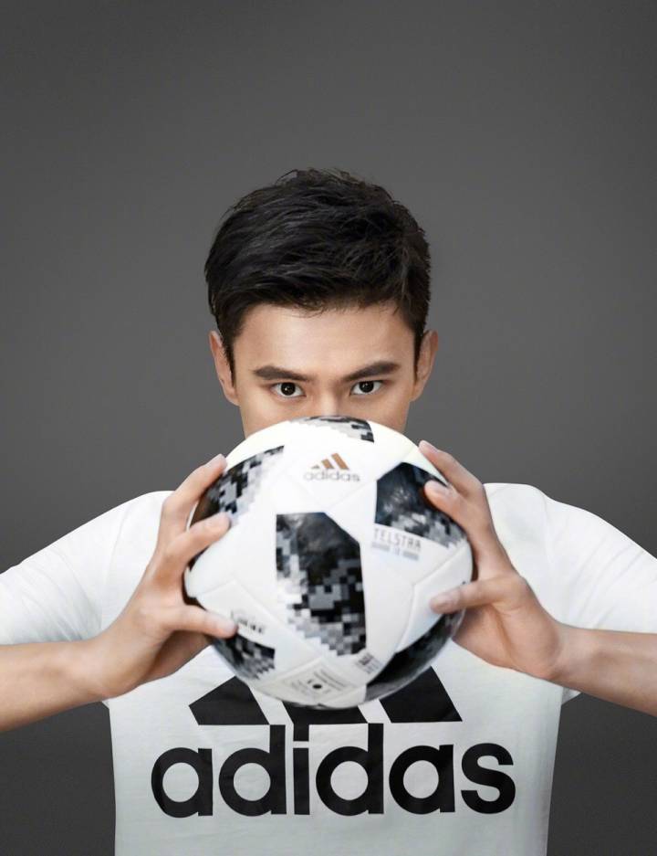 易烊千玺演唱会杨幂,易烊千玺迪丽热巴即将有什么节目