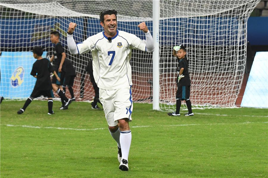 菲戈奔跑,菲戈奔跑吧兄弟踢球