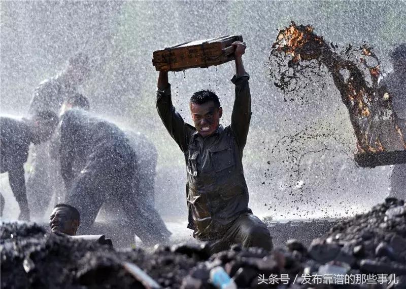 中国人民解放军陆军空军海军军旗,人民解放军军旗介绍图文