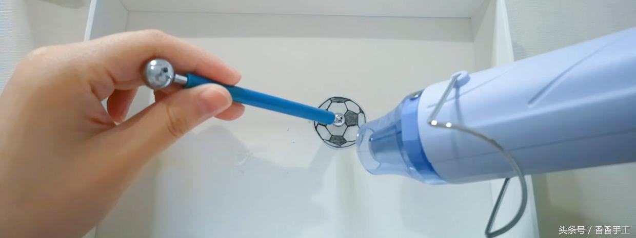 世界杯开始了准备什么,世界杯足球纪念物