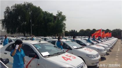 重庆高考爱心车队免费接送,教练车接送高考考生