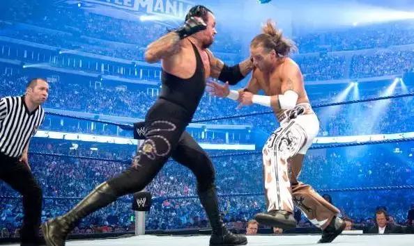 wwe罗曼名场面,wwe罗曼雷恩斯的防弹衣