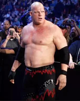 wwe罗曼名场面,wwe罗曼雷恩斯的防弹衣